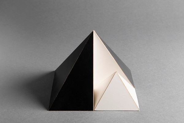 Ivan Kafka – Zrod (novoročenka 2000) 