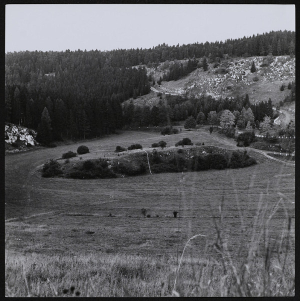 Jiří Valoch – bílý kříž 