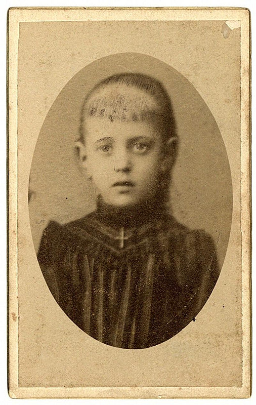 neznámý – bez názvu (portrét dívky) 