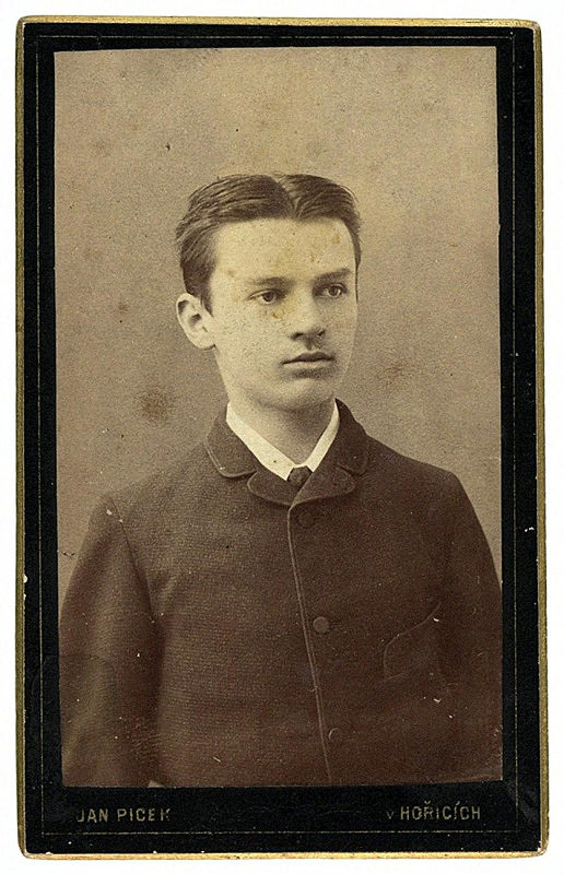 Atelier Jan Picek – bez názvu (portrét mladého muže) 