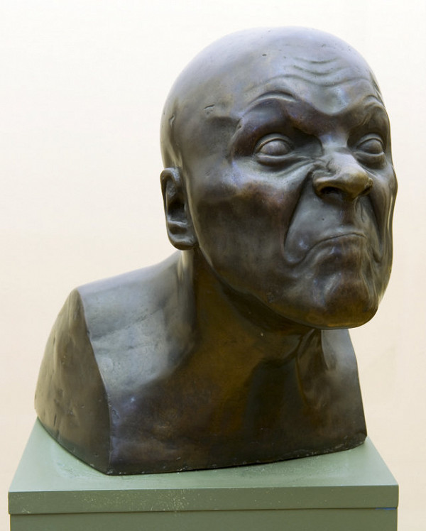 František Xaver Messerschmidt – Charakterová hlava č. 31 - Vôňa, ktorá dráždi kýchať 