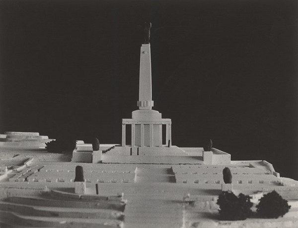 Ján Svetlík – Pamätník na Slavíne v Bratislave. Model. 