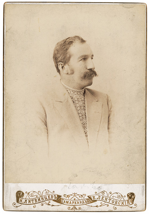 Neznámy autor – Fotografia staviteľa Blažeja Bullu s venovaním Michalovi Milanovi Harmincovi.  