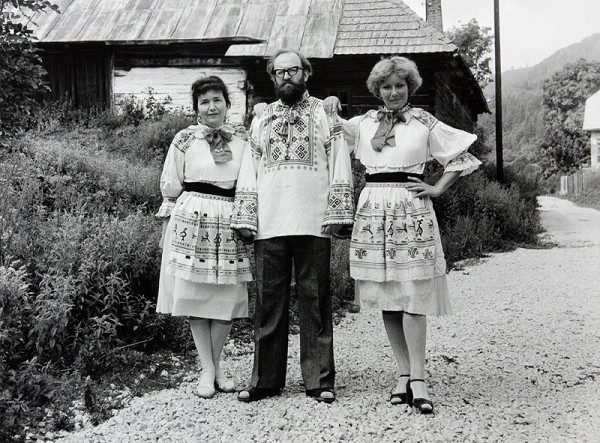 Július Koller – Univerzálne folkloristické originály (U.F.O.) - Čičmany  