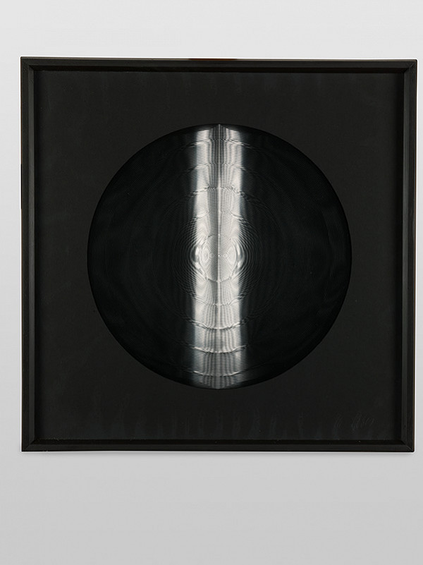 Milan Dobeš – Štrukturálny reliéf - Pohyb kruhov 