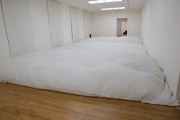 Ilona Németh – Dýchajúca podlaha