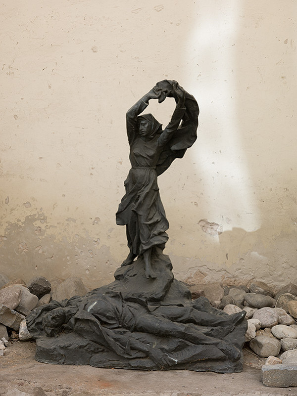 František Gibala – Model pomníka SNP pre Tokajík/Návrat do vyvraždenej obce 