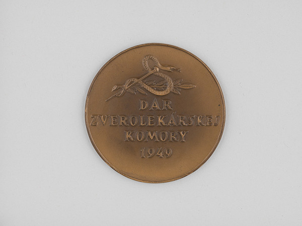 Andrej Peter – Medaila:Dar zverolekárskej komory 1949.Reverz,rektorská medaila 