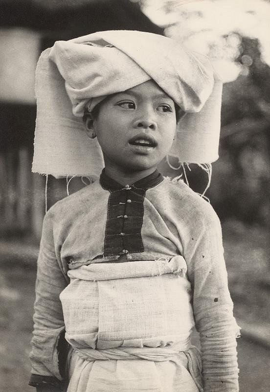 Ján Cifra – Vietnam - portréty. Dievčatko z menšinovej národnosti 