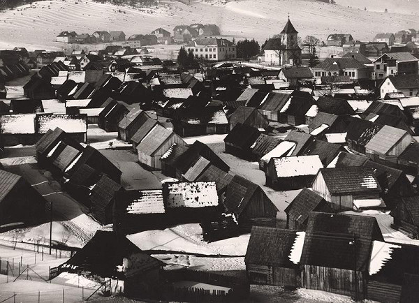 Martin Martinček – Liptovská dedina v marcovom daždi 