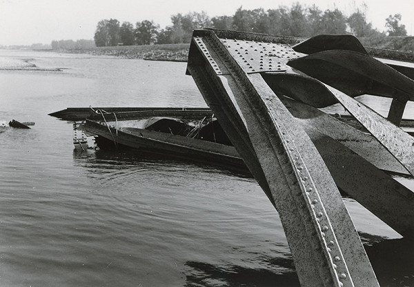 Viliam Malík – Starý most v Bratislave po demolácii 