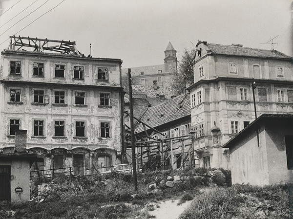 Pavol Breier st. – Bez názvu ( Bratislava. Podhradie. Dom u dobrého pastiera) 