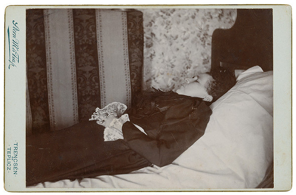 Jozef Stern – Posmrtný portrét ženy 