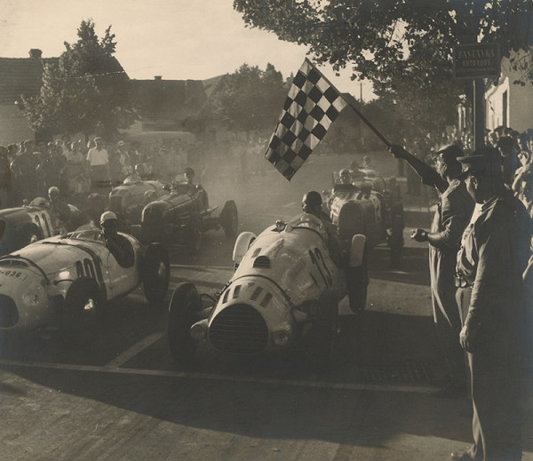 Jozef Nový – Automobilové preteky. Piešťany 