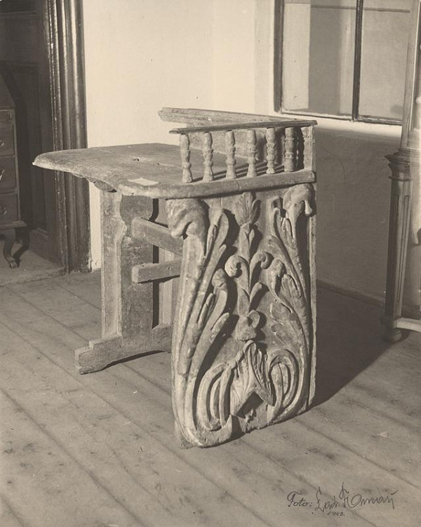 Ladislav Farkaš – Stôl trenčianskeho starostu 