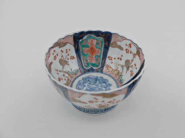 Japonský autor – Väčšia misa s dekorom, Imari 