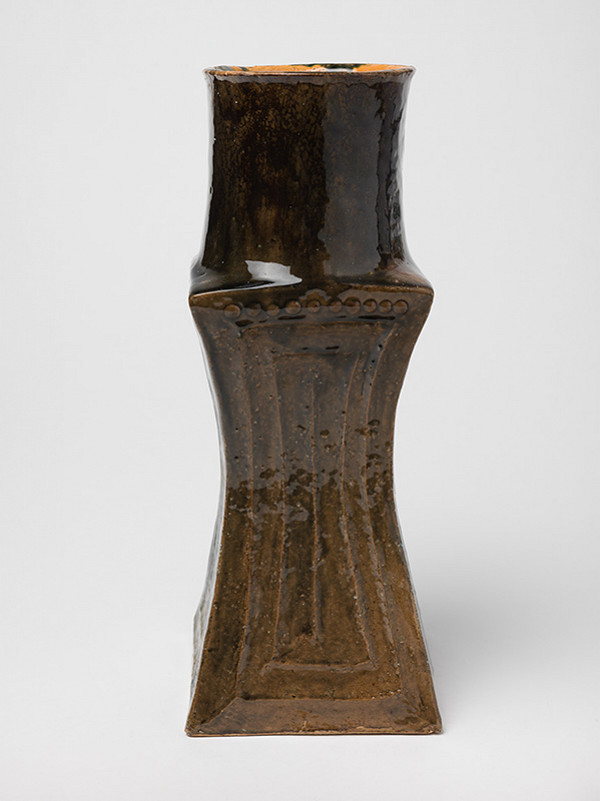 Juraj Marth – Váza sivohnedá 