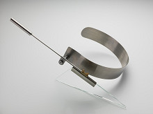 Vratislav Karel Novák – Váhadlo s objímkou hlavy - šperk 