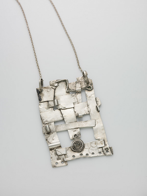 Erna Masarovičová – Mreža I. (šperk) 