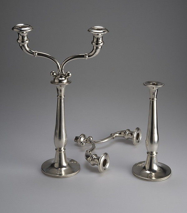 Fredericus Becker ml. – Svietniky jednoramenné s dvojramennými násadkami 