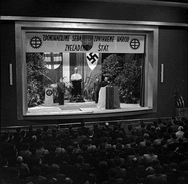 Neznámy autor – Slávnostné otvorenie cyklu technických prednášok robotníkov v Považskej Bystrici 