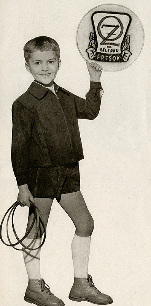 Karol Kállay – Chlapčenská duvetínová bunda a krátke menčestrové nohavice, odevné závody kpt. J. Nálepku, Prešov  