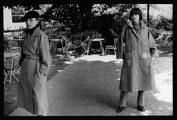 Ján Krížik – Módný editoriál pre časopis Dievča, odev: vývojový ateliér časopisu Dievča, 1978 