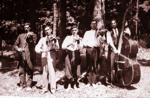 Jozef Kolarčík-Fintický – Cigánsky primáš Jaňo so svojou bandou, Terňa 